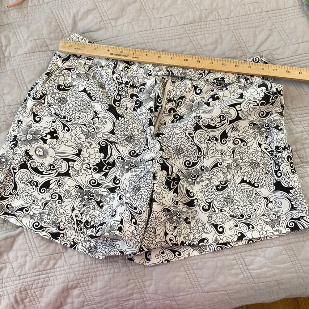 Herman Geist cotton shorts black & white floral scroll print 12